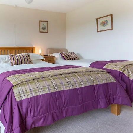Tregolls Farm B&B *