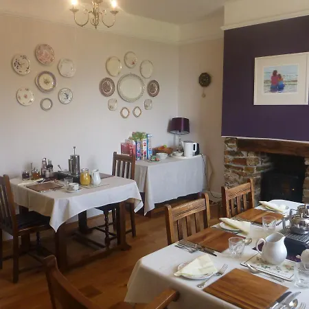 Tregolls Farm B&B Bed & Breakfast