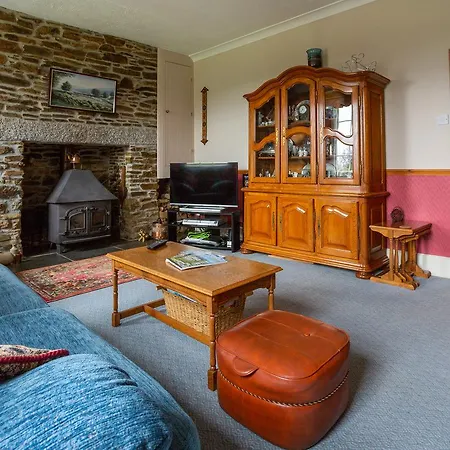 Tregolls Farm B&B Bed & Breakfast
