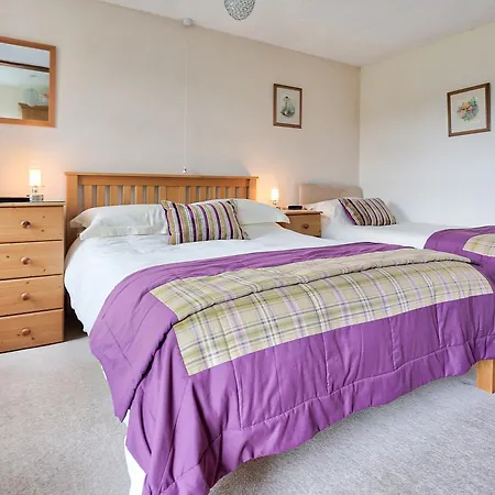 Tregolls Farm B&B Bed & Breakfast