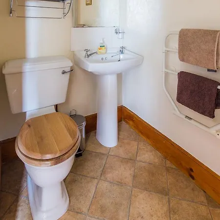 Tregolls Farm B&B Bed & Breakfast